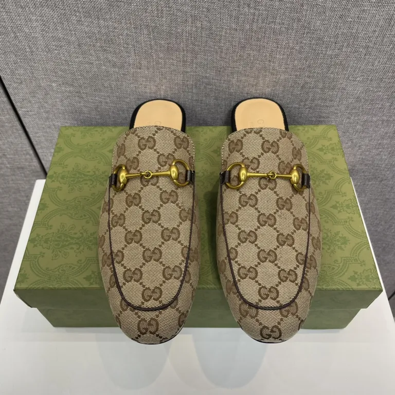 Gucci Shoe 